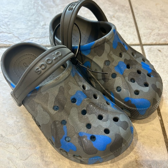 Blue and Grey Camo Crocs for Kids, Sz 13 - Picture 3 of 3